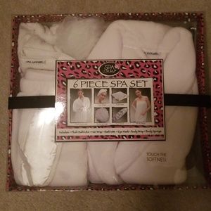 6 piece spa set with robe